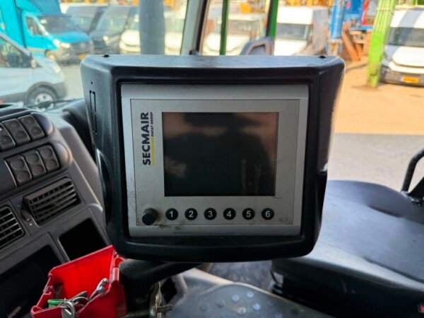 Iveco Trakker 450 EEV 6x4 - Automatic Gearbox - Image 11