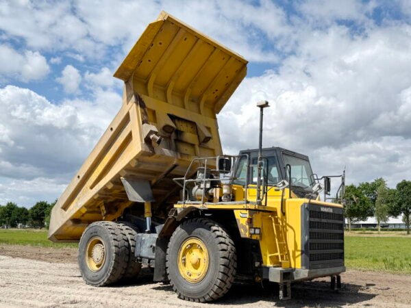 Komatsu HD405-7 - Image 16