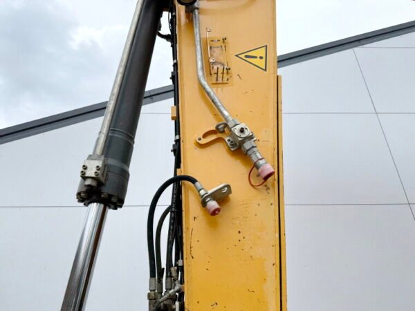 Liebherr R924LC - Image 15