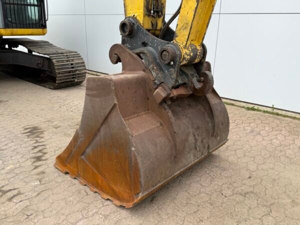 New Holland E215LC - Image 16
