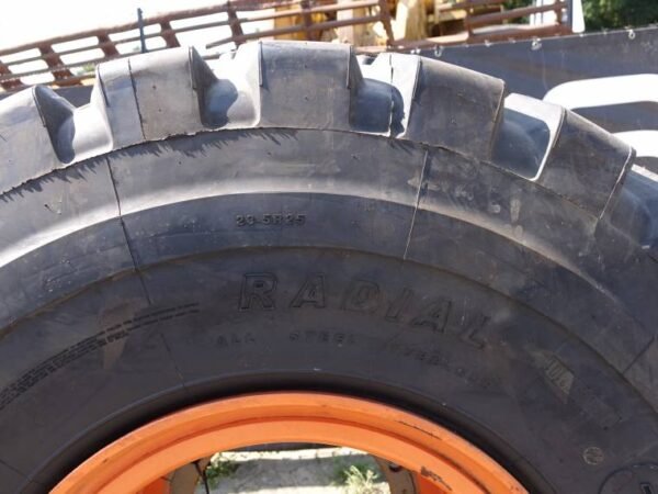 Techking Tyre (23.5R25) + Rim (12 Gates) - Image 9