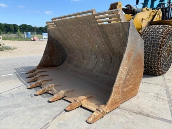 Caterpillar 988K - Image 16