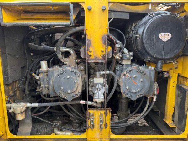 Komatsu PC700LC-8EO - Image 12