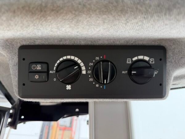 Volvo L150H - Image 17