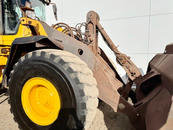 Volvo L180H - Image 14