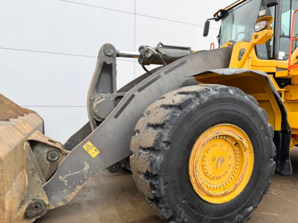 Volvo L350F - Image 16