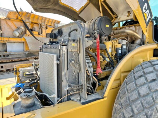 Caterpillar CS66B - Image 18