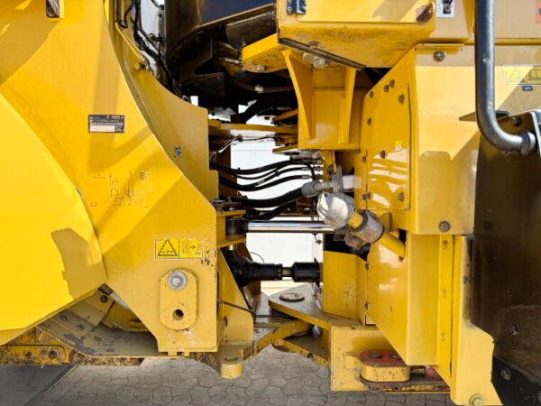 Caterpillar 950M - Image 19