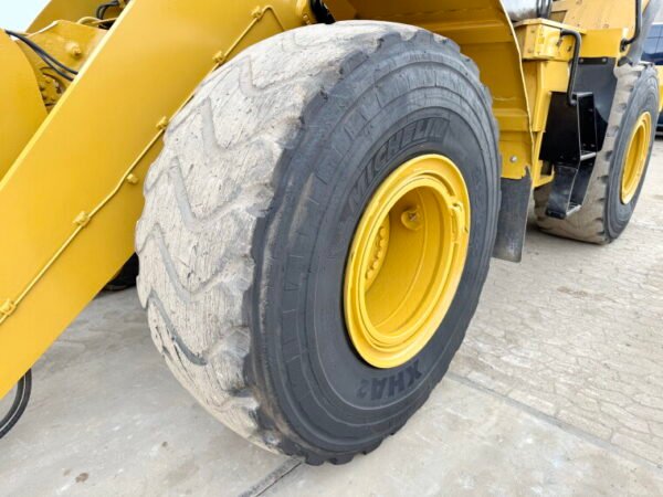 Caterpillar 962M - Image 17