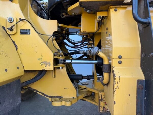 Caterpillar 972M - Image 17