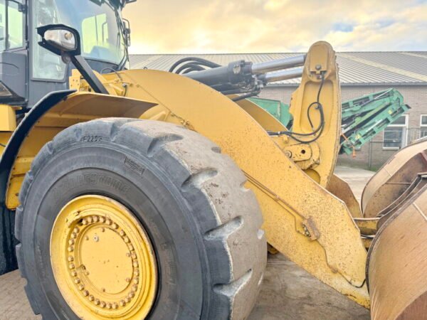 Caterpillar 982M - Image 17