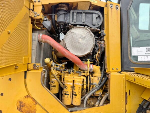 Caterpillar D6T - Image 17