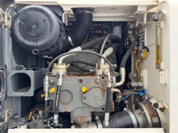 Liebherr R906LC Litronic - Image 17