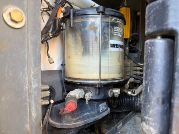 Liebherr R946LC SHD - 15 Meter Long Reach - Image 17