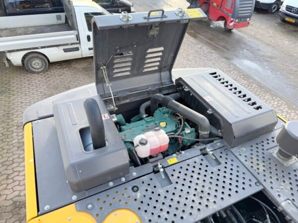 Volvo EC220D + Maxx 2000 Hammer - Image 19