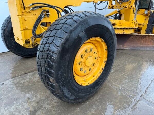 Volvo G946 AWD - Image 18