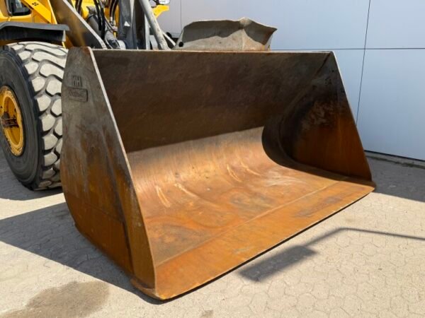 Volvo L150H - Image 17
