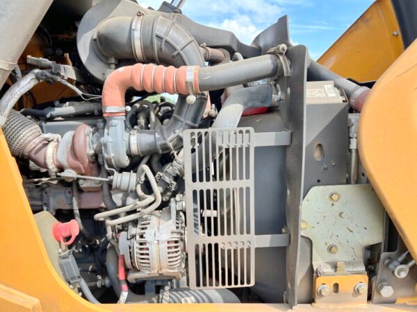 Case 851FX Plus 4WD - Image 18
