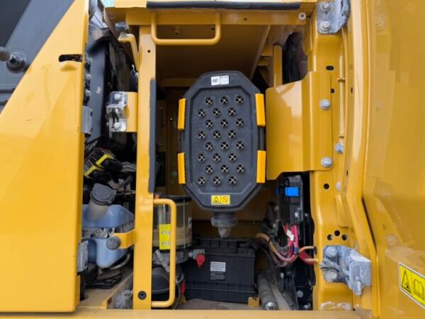 Caterpillar 330 Next Gen - Image 18