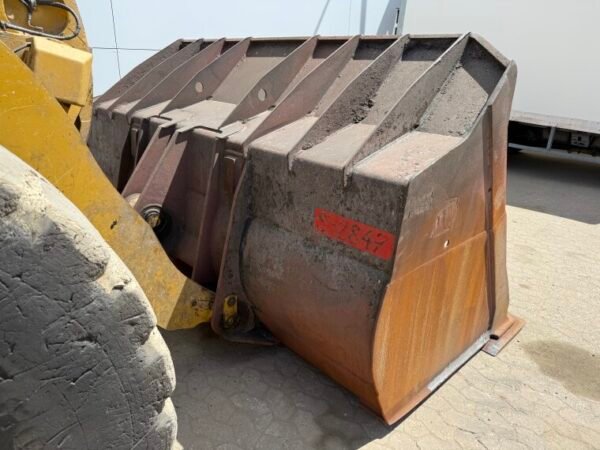 Caterpillar 966M - Image 18