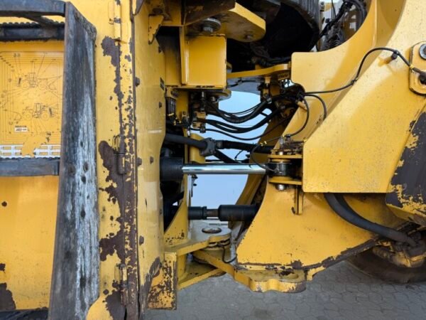 Caterpillar 972M - Image 18