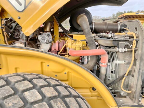 Caterpillar CS66B - Image 18