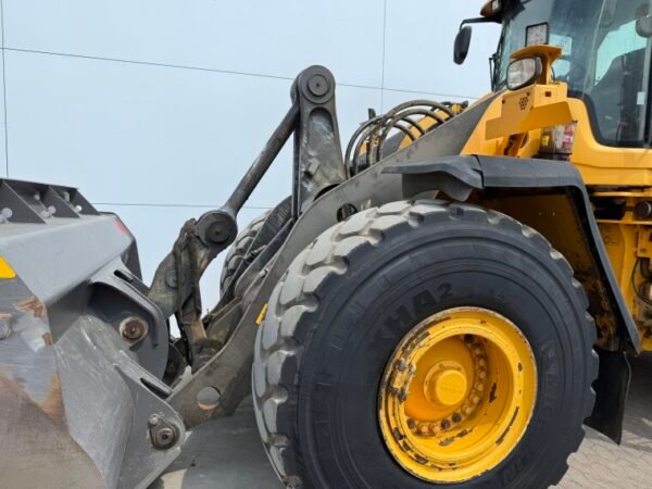 Volvo L150H - Image 18