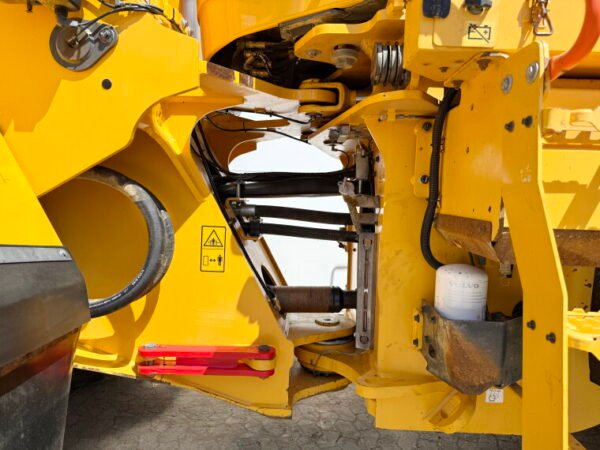 Volvo L150H - Image 18