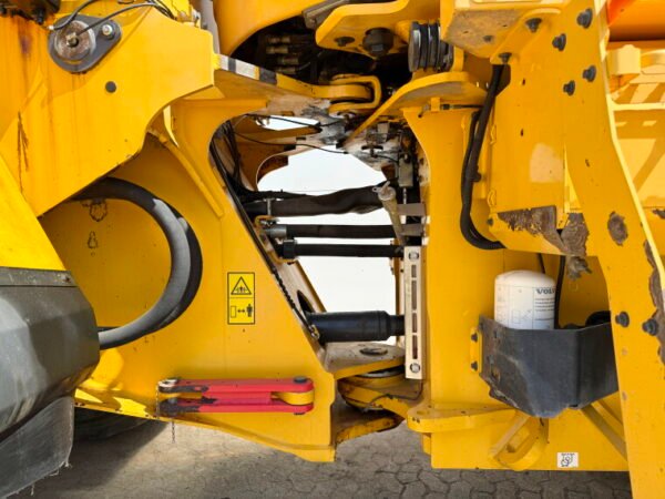 Volvo L150H - Image 18
