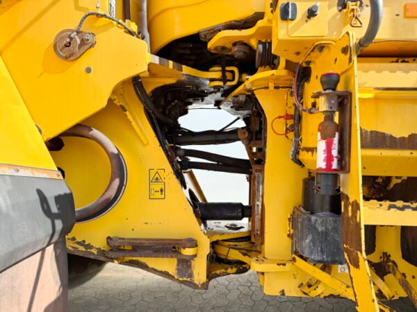 Volvo L180H - Image 18