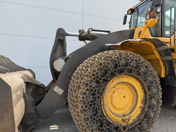Volvo L350F - Image 18