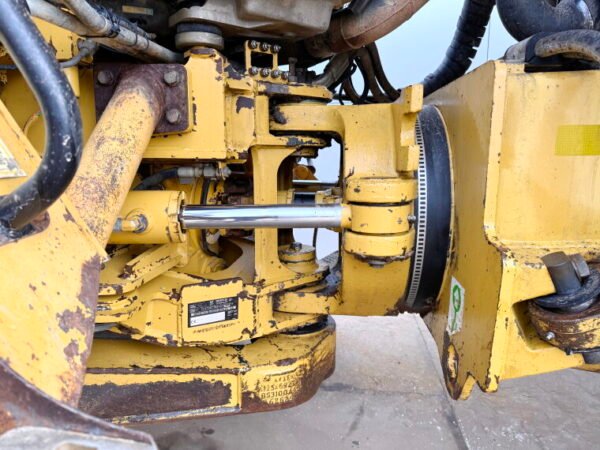 Caterpillar 730 - Image 19