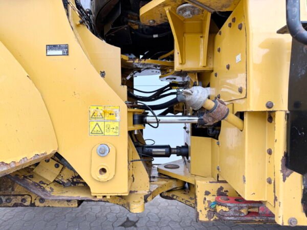 Caterpillar 950M - Image 19