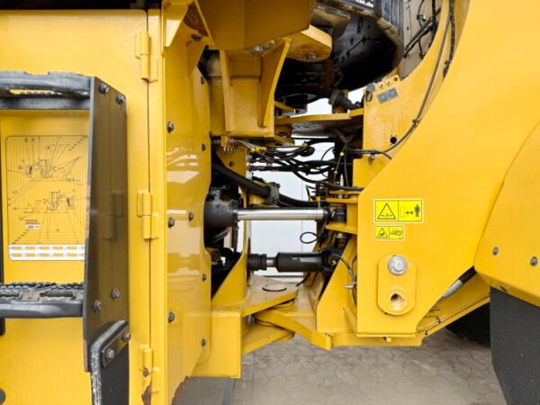 Caterpillar 950M - Image 18