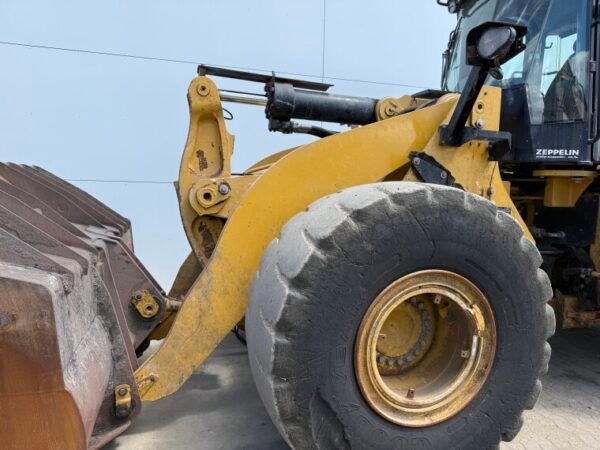 Caterpillar 966M - Image 19