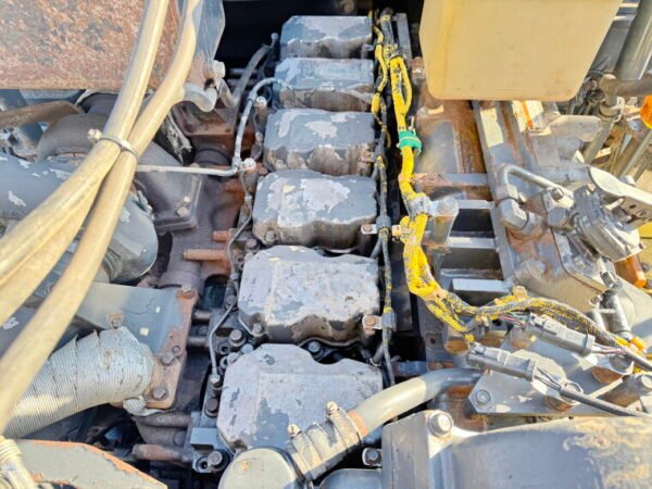 Komatsu HM400-2 - Image 19