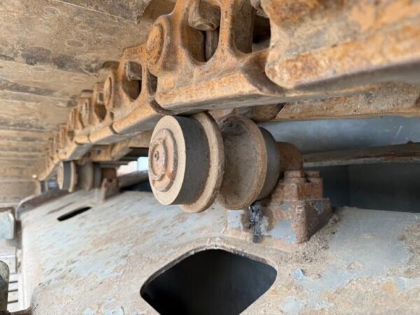 Liebherr R924LC - Image 19