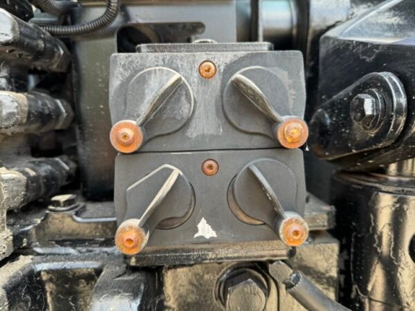 New Holland T8.360 LOW HOURS - Image 18