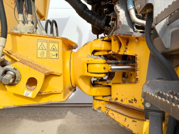 Volvo A35F - Image 19
