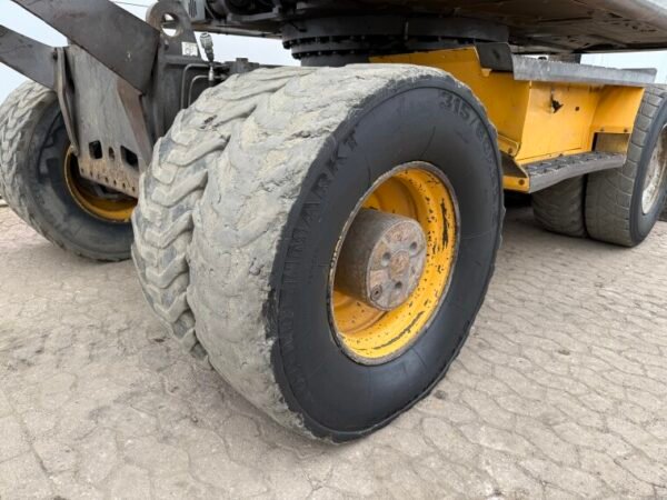 Volvo EW180C - Image 20