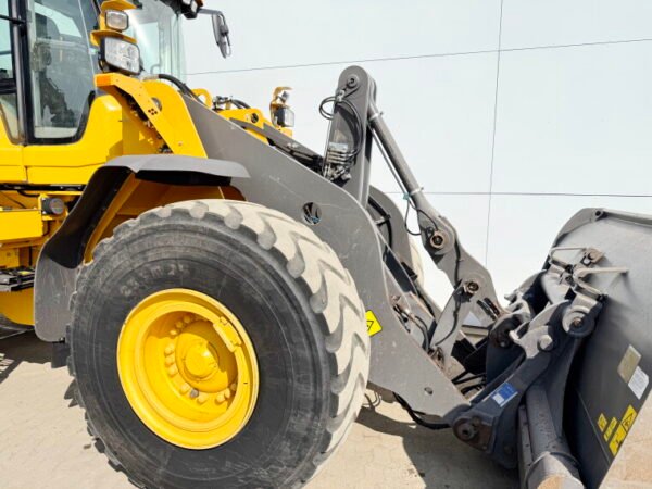 Volvo L110H - German Machine - Image 20