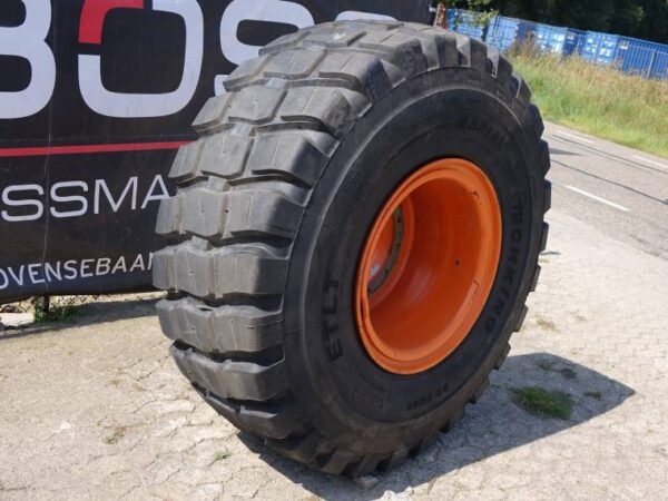 Techking Tyre (23.5R25) + Rim (12 Gates) - Image 2