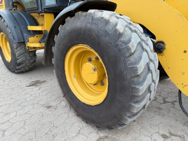 Caterpillar 908M - Image 20