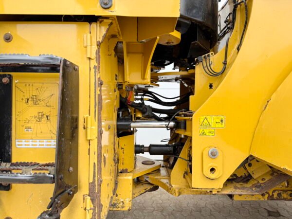 Caterpillar 950M - Image 20