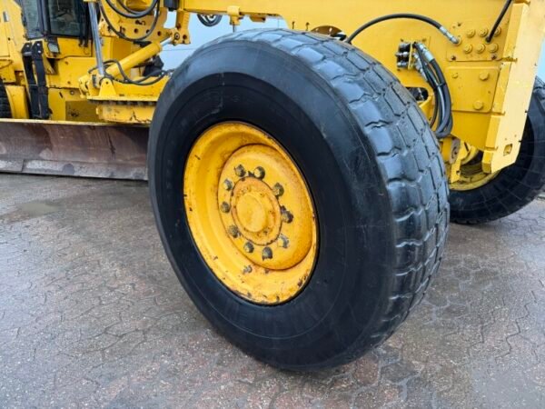 Volvo G946 AWD - Image 21
