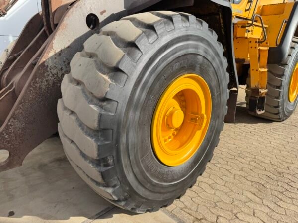 Volvo L180H - Image 19