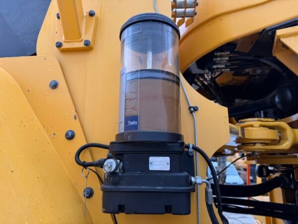 Volvo L350F - Image 20