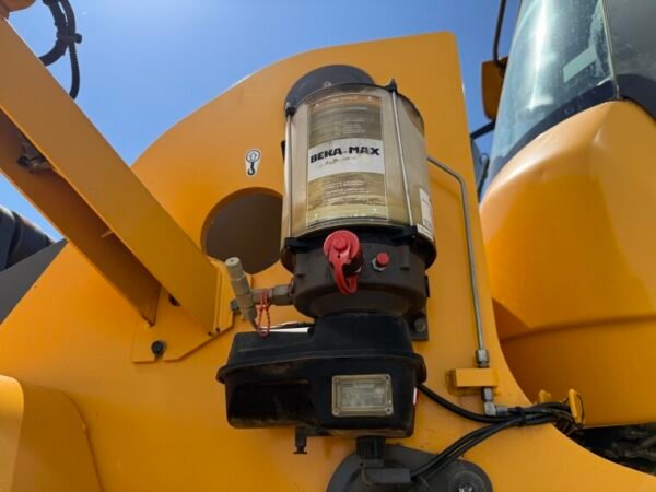 Volvo L150H - Image 20
