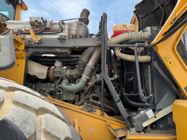 Volvo L220G - Image 27