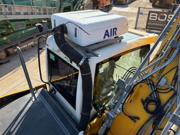 Liebherr R946LC SHD - 15 Meter Long Reach - Image 21